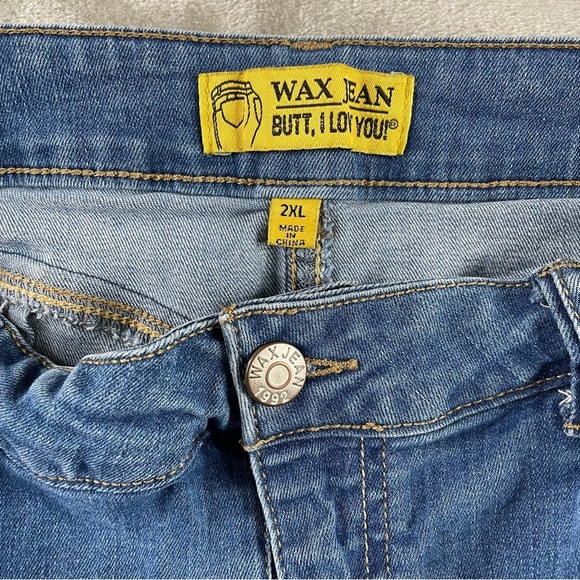 Wax Jean Women's Distressed Jean Shorts Size 2XL - Picture 2 of 7